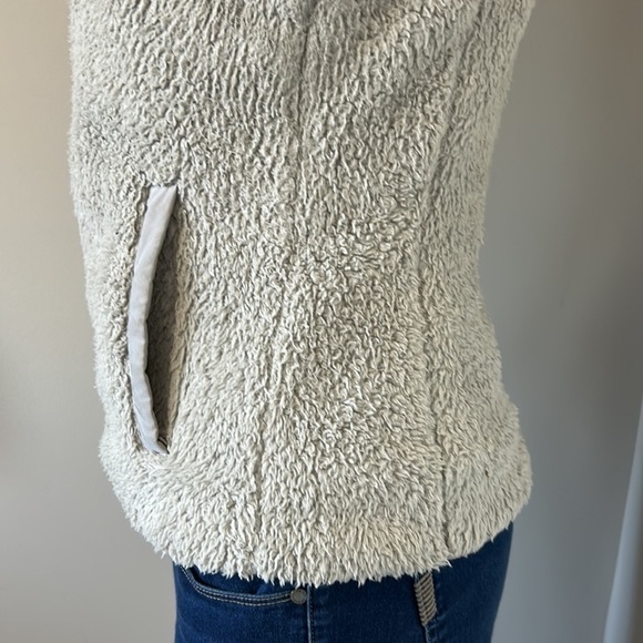 Patagonia Women's Los Gatos Vest Pebble Grey Fleece Teddy Full Zip Mock Neck S - Picture 7 of 13